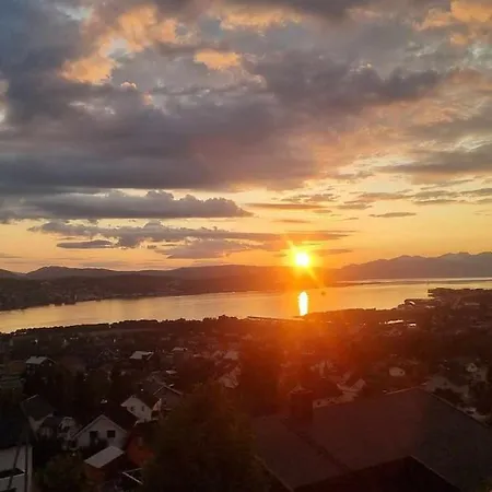 Newly Renovated With The View In Town! Apartmán Tromsø